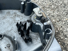 Cargar imagen en el visor de la galería, vf 90 hp Yamaha BOTTOM COWLING 6FP-42710-01-8D four stroke 2017-2024
