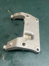 Charger l'image dans la galerie, BF 25 30 hp Honda 28491-ZV7-000 RECOIL BRACKET bajl bajs baws bawl Timing Belt
