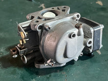 Cargar imagen en el visor de la galería, 6 8 HP Yamaha carburetor with fuel pump 1984-2003 TWO STROKE 6G1-24412-01-00 6G1-14301-01-00
