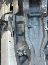 Load image into Gallery viewer, 140 125 120 hp Johnson Evinrude 20” MIDSECTION with EXHAUST HOUSING 0397861 ADAPTOR 0398694 SWIVEL BRACKET 0432708 STEERING A

