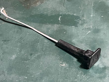 Cargar imagen en el visor de la galería, 115 hp Yamaha CHOKE KNOB 6N7-41271-00-00 two stroke 1990-2009 some 130 hp
