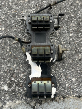 Cargar imagen en el visor de la galería, 90 hp Yamaha INTAKE MANIFOLD 6H1-13641-02-94 REED VALVE 688-13610-00-00 688-W0004-00-00 two stroke 1992-2009 some 75 hp
