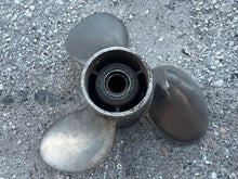 Load image into Gallery viewer, Michigan Wheel prop RAPTURE PROPELLER 13 1/4 x 17 Pitch RH Standard STAINLESS off of 115 Yamaha - for Two &amp; Four Stroke 3 and
