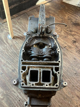 Cargar imagen en el visor de la galería, 250 225 hp Yamaha 20” MIDSECTION hpdi SWIVEL 64E-43311-10-8D STEERING BRACKET 66K-42510-00-8D UPPER CASING 60X-45111-00-8D EX
