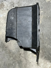 Cargar imagen en el visor de la galería, BF 50 40 30 25 hp Honda carb intake MUFFLER COVER airbox 17390-ZV5-010 four stroke
