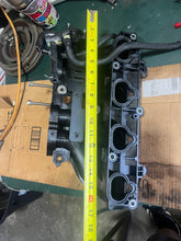Charger l'image dans la galerie, f 150 hp Yamaha 63P-13641-00-00 INTAKE MANIFOLD 2004-2014 four stroke
