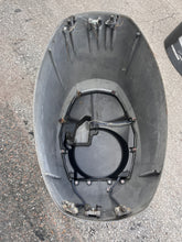 Load image into Gallery viewer, f 150 Yamaha TOP COWLING 63P-42610-00-8D engine cover 63P-00 2004-2009 Four Stroke 63P-42610-01-8D
