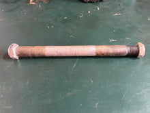 Charger l'image dans la galerie, BF 135 150 hp Honda 50381-ZY3-000 TILTING SHAFT tilt tube, 2 - 90304-ZV5-013 NUT four stroke 2002-up some compatibility 175 2
