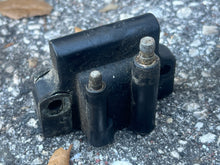 Charger l'image dans la galerie, 140 120 125 hp Evinrude Johnson IGNITION COIL 0582508 two stroke compatible with many horsepowers by
