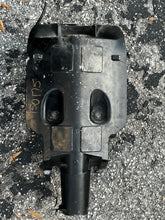 Charger l'image dans la galerie, DF 150 hp Suzuki SWIVEL BRACKET for 25” models 43111-96J10-0EP four stroke 2006-2016 some 175 200 hp compatibility
