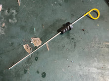 Cargar imagen en el visor de la galería, f 90 hp Yamaha OIL LEVEL PLUG  6D8-15362-00-00 dipstick FOUR STROKE 2005-2017 some compatibility 75 80 115 hp
