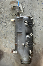 Cargar imagen en el visor de la galería, BF 150 135 hp Honda 18110-ZY6-415ZA EXHAUST MANIFOLD pre 1997-up 35668-ZY6-003 LAF SENSOR
