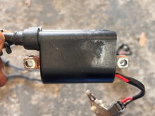 Cargar imagen en el visor de la galería, f 115 hp Yamaha IGNITION COIL #1 68V-82310-01-00 COIL #2 68V-82310-11-00 f6t546 four stroke 2015-2018
