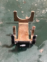 Cargar imagen en el visor de la galería, f 250 hp Yamaha 3 count FUEL INJECTOR CLIPS 6P2-13577-00-00 four stroke 2005-2018 some 200 225 hp compatibility
