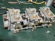 Load image into Gallery viewer, 150 hp Johnson Evinrude CARBURETOR SET 0389990 389991 389992 Two Stroke 1979 body# 324955, LINK PIN THROTTLE ARM 0387378, LIN
