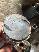 Cargar imagen en el visor de la galería, 40 30 hp Mercury EFI PISTON STANDARD 893524T07 CONNECTING ROD 856065T1 four stroke 3 cylinder 2005
