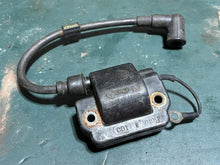 Load image into Gallery viewer, Yamaha Ignition coil oem 6E5-85570-11-00 cm61-26 1987 - 1994 115 130 150 175 200 225 hp single eyelet
