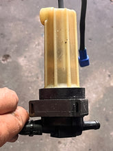 Load image into Gallery viewer, f 115 hp Yamaha FUEL PUMP 6EK-24410-00-00 water separator FUEL FILTER 6EK-24560-00-00 four stroke 2014-2025 some 130 hp
