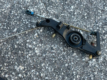 Cargar imagen en el visor de la galería, 250 225 hp Mercury EFI THROTTLE CONTROL LEVER 8252681 LINKAGE 825377 LINK 857155 OIL LINK 826205 two stroke some compatibilit
