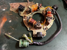 Cargar imagen en el visor de la galería, 90 hp Tohatsu Nissan 3B7061033 3B7061302 COIL PLATE stator 1996 M90A two stroke 3B7061231 3B7061201
