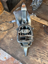 Charger l'image dans la galerie, 40 50 hp Yamaha 20” LONG MIDSECTION UPPER CASING 6H4-45111-10-4D SWIVEL 697-43311-03-4D STEERING ARM 6H4-42510-02-4D EXHAUST 
