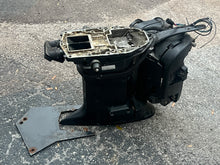 Charger l'image dans la galerie, 200 225 250 hp Johnson Evinrude Racing SWIVEL BRACKET 20”, LOWER COVERS 1999-2001, CLAMP BRACKETS, STEERING ARM 20” and Mount
