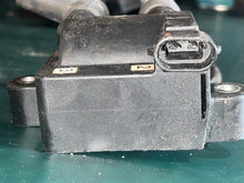 Charger l'image dans la galerie, 40 - 300 hp Mercury EFI 8M0044991 IGNITION COIL four stroke OEM verado efi

