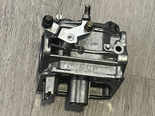 Charger l'image dans la galerie, 90 75 hp Yamaha CARBURETOR 2 center 6H1-14302-07-00 TWO STROKE 1992-2003 BODY ONLY
