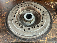 Cargar imagen en el visor de la galería, 140 hp Evinrude Johnson Flywheel 0583428 583428 583372 V4 looper outboard 1989 some compatibility 1985-1998
