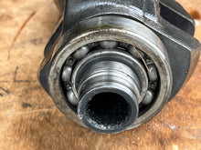 Cargar imagen en el visor de la galería, 75 90 hp Yamaha CRANKSHAFT 688-11411-01-00 Two Stroke 3 Cylinder
