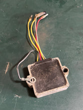 Cargar imagen en el visor de la galería, f 25 hp Mercury 883071T1 Yamaha 65W-81960-10-00 RECTIFIER &amp; REGULATOR four stroke OEM 25 40 hp
