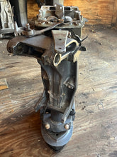 Charger l'image dans la galerie, 130 115 150 175 200 hp Yamaha 25” MIDSECTION SWIVEL 64E-43311-20-8D STEERING BRACKET 6E5-42510-B1-8D UPPER CASING 6E5-45111-2
