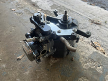 Cargar imagen en el visor de la galería, DF 2.5 hp Suzuki  CYLINDER BLOCK crankcase 11200-97J20 HEAD COVER 11110-97J30 four stroke 2023-2024
