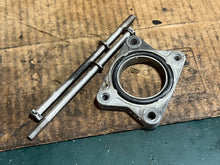 Load image into Gallery viewer, f 100 90 80 75 hp Yamaha 67F-14243-00-00 carburetor intake manifold PLATE &amp; two 67F-14216-00-00 carburetor intake BOLT 1990-2
