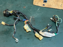 Cargar imagen en el visor de la galería, BF 50 40 hp Honda 32520-ZV5-821 REMOTE CONTROL CABLE harness NLA BAYS BAZS outboard four stroke 1997+
