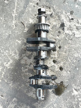 Charger l'image dans la galerie, 40 30 hp Mercury EFI CRANKSHAFT long 858507T04 four stroke 3 cylinder 2005
