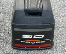 Charger l'image dans la galerie, 90 hp Force Marine 819364A7 TOP COWL ASSEMBLY two stroke outboard 1996 mercury
