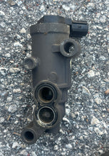 Cargar imagen en el visor de la galería, BF 130 115 hp Honda ELECTRONIC AIR CONTROL VALVE ASSY 36550-ZW5-003 iac isc four stroke 1999-up
