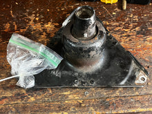 Load image into Gallery viewer, 3.0 4.5 Liter Mercruiser ENGINE COUPLER 18643A5 v6 v8
