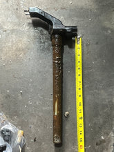 Cargar imagen en el visor de la galería, DF 30 hp Suzuki STEERING ARM BRACKET 43750-94L00-YAY four stroke 2018
