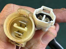 Cargar imagen en el visor de la galería, sold ebay june2025——DF 250 225 200 hp Suzuki 38410-93J00 PTT RELAY trim oem Four Stroke 2004-11
