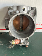 Load image into Gallery viewer, DF 140 115 hp Suzuki THROTTLE BODY four stroke 13300-90J00 2002-2012 some compatibility 90 100 hp
