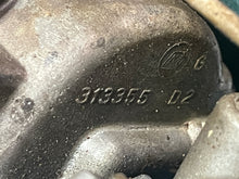 Cargar imagen en el visor de la galería, sold july2026—-70 hp Johnson Evinrude 313355 d2 d1 CARBURETOR w linkages, choke solenoid &amp; plunger TWO STROKE oem 0393546 039
