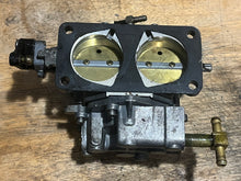 Cargar imagen en el visor de la galería, 200 175 150 hp Mercury CARBURETOR SET WMH-16 top 3308-9672A44 3311-818650A4 818650A52, center 3308-9672A45 818650A5 818650A53
