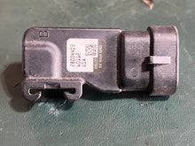 Load image into Gallery viewer, 30 - 300 hp Mercury 28004403 Map Sensor 854445 Mariner two stroke
