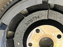 Load image into Gallery viewer, 175 150 135 115 hp Ficht Evinrude FLYWHEEL 3010734 0586526 two stroke 2000-2005
