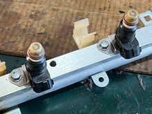 Charger l'image dans la galerie, BF 135 150 115 Honda intake fuel injectors fuel rail  &amp; pressure regulator OUTBOARD 2006-up 16450-ZY6-003 16621-ZY6-000 16740
