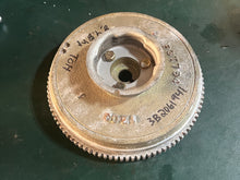 Cargar imagen en el visor de la galería, 8 9.8 hp Tohatsu Nissan 3B2061941 FLYWHEEL CUP, 350760110 BRACKET, 350-76010-0 350760100 STARTER MOTOR f &amp; p type electric st
