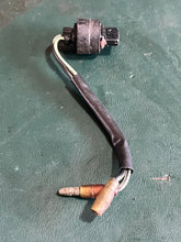 Load image into Gallery viewer, DT 150 200 hp Suzuki AIR TEMPERATURE SENSOR 34830-92E00 two stroke Super 6 1987-1995 compat 225 hp 1990-2003, compat DT 115 1
