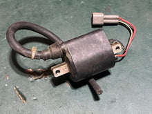 Charger l'image dans la galerie, 150 175 200 225 250 hp Yamaha 68F-82310-01-00 IGNITION COIL oem hpdi F6T507
